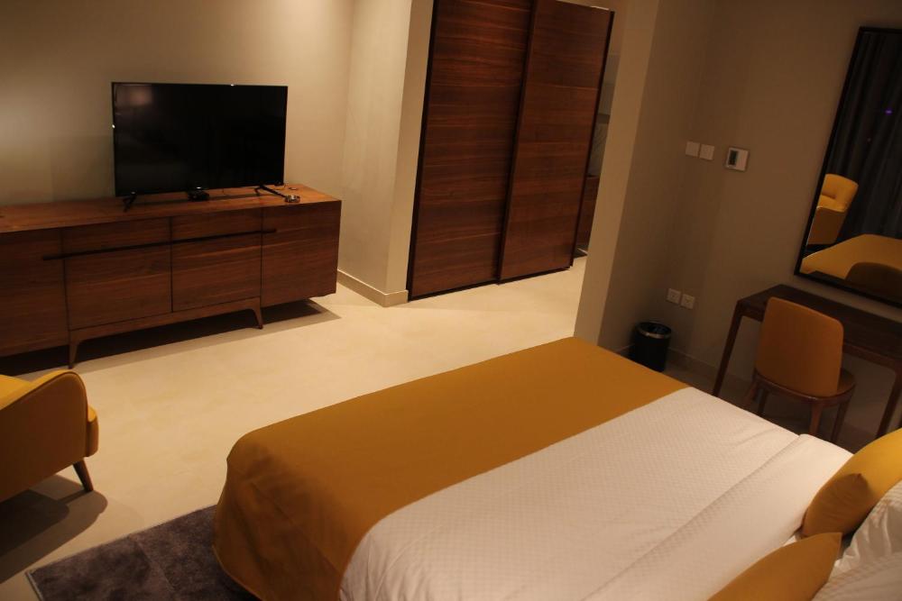 Room image 3