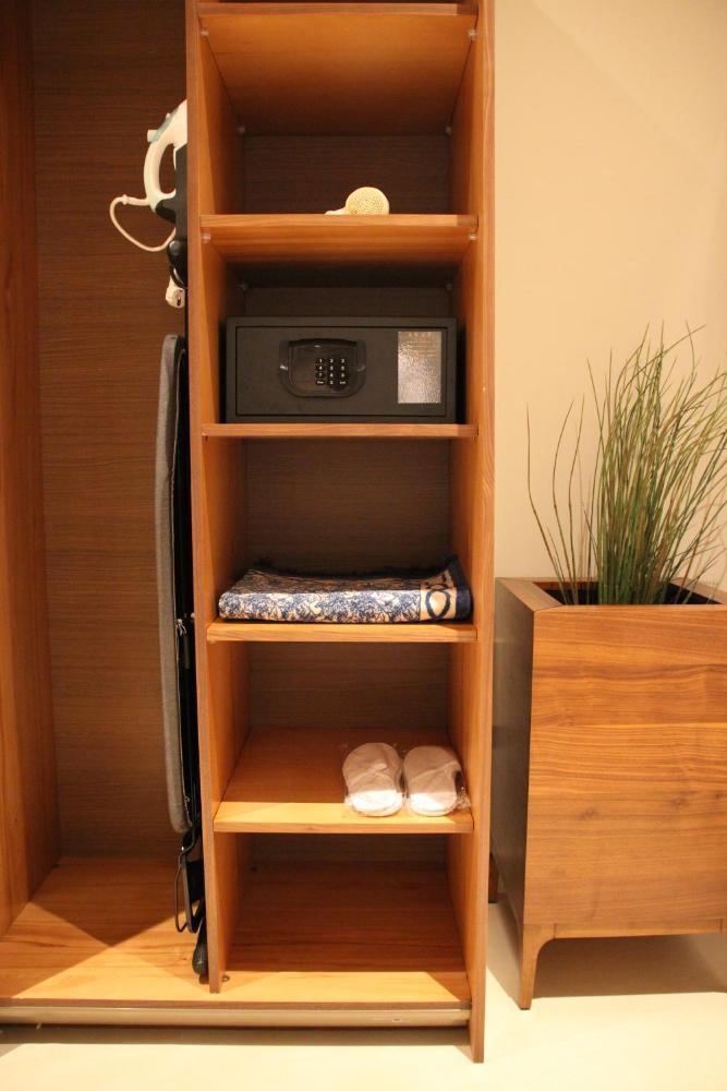 Room image 5