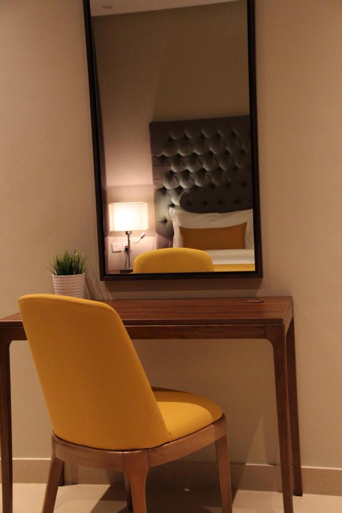 Room image 3