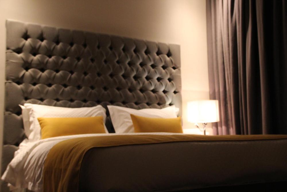Deluxe Room (2 Adults + 1 Child)