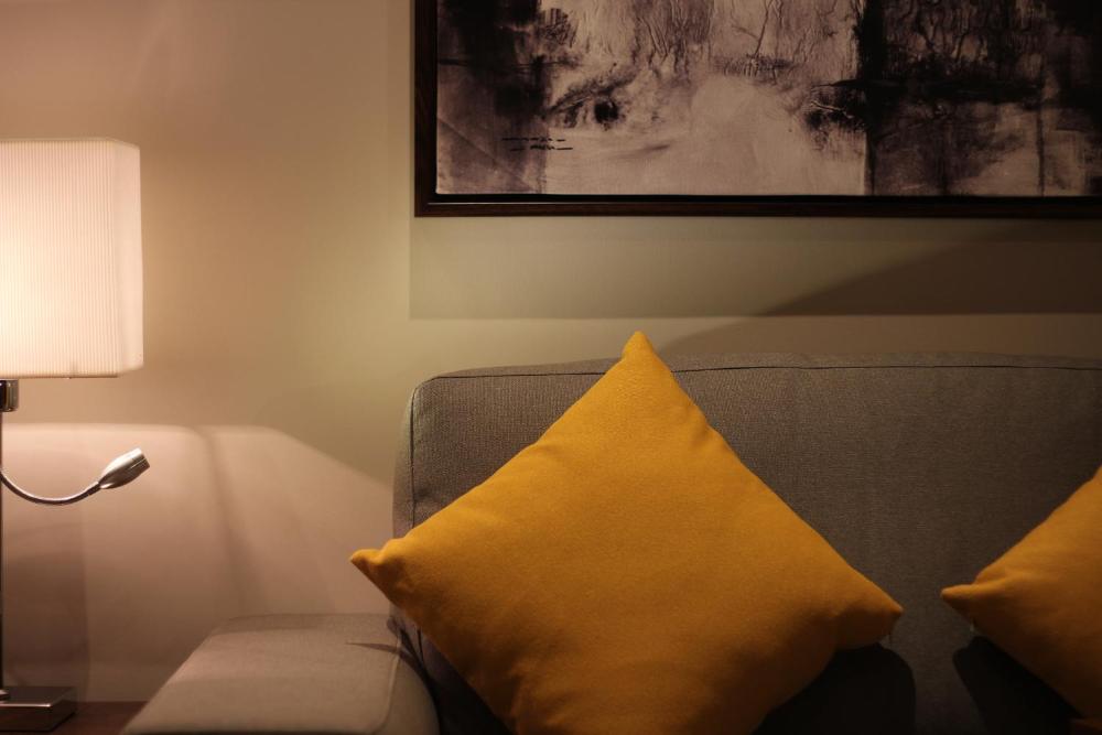 Room image 3