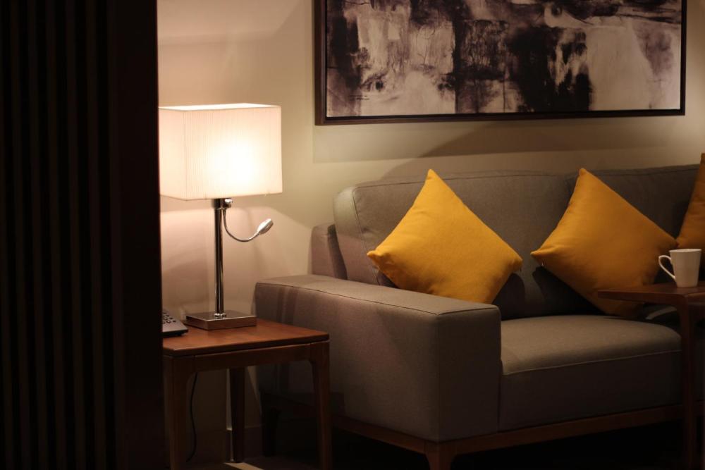 Room image 4