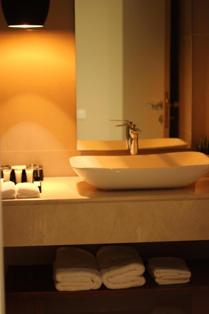 Room image 5